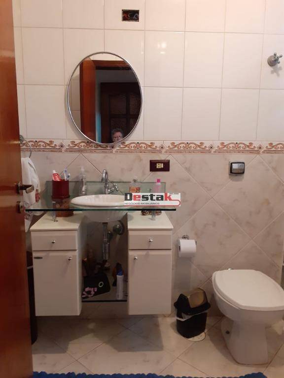 Sobrado à venda com 3 quartos, 220m² - Foto 13