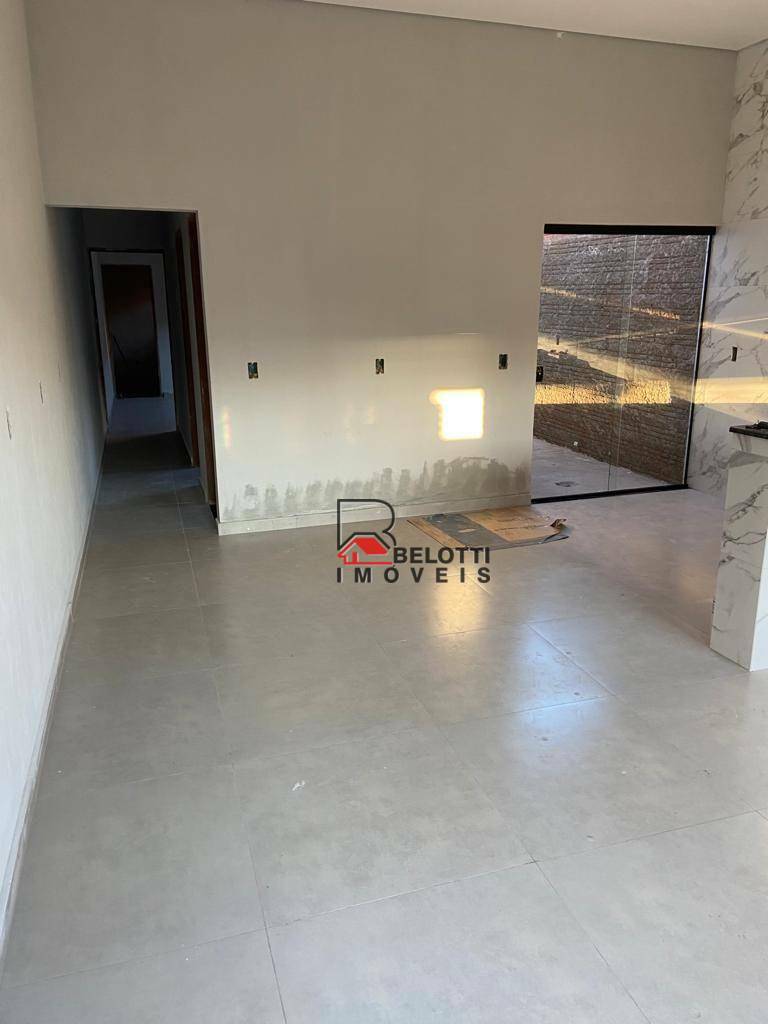 Casa à venda com 2 quartos, 77m² - Foto 11