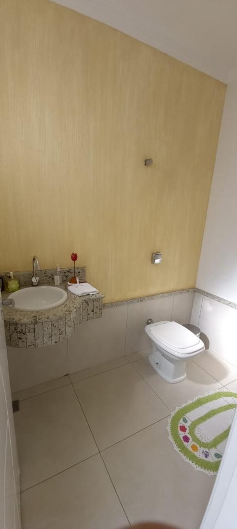 Casa à venda com 3 quartos, 240m² - Foto 11