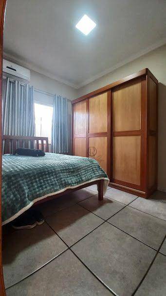 Casa de Condomínio à venda com 3 quartos, 130m² - Foto 8