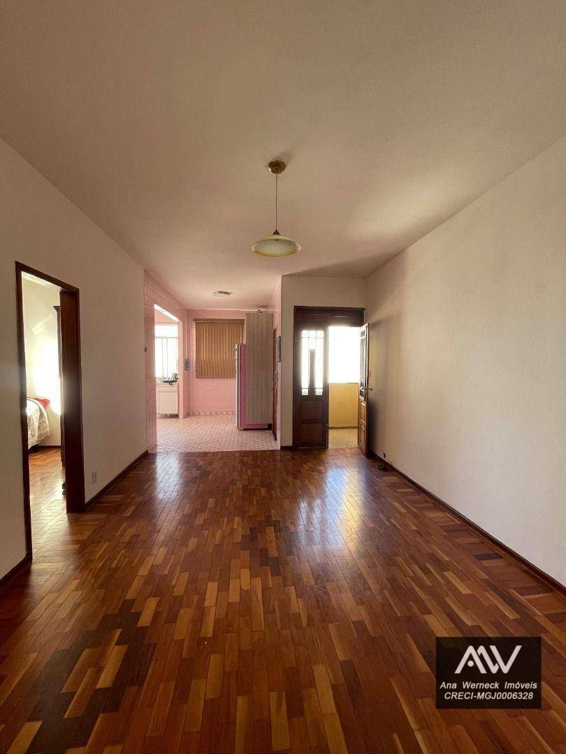 Apartamento à venda com 3 quartos, 100m² - Foto 3