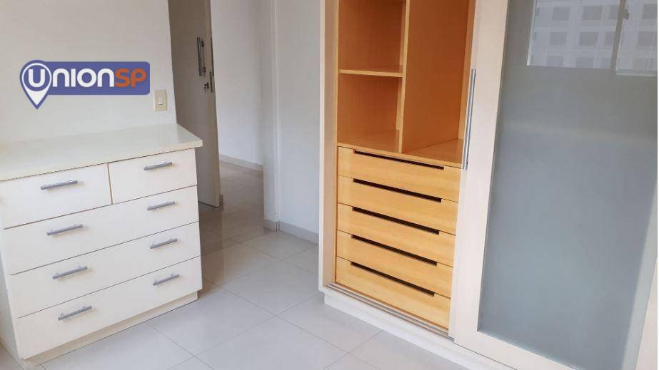 Apartamento à venda com 3 quartos, 156m² - Foto 4