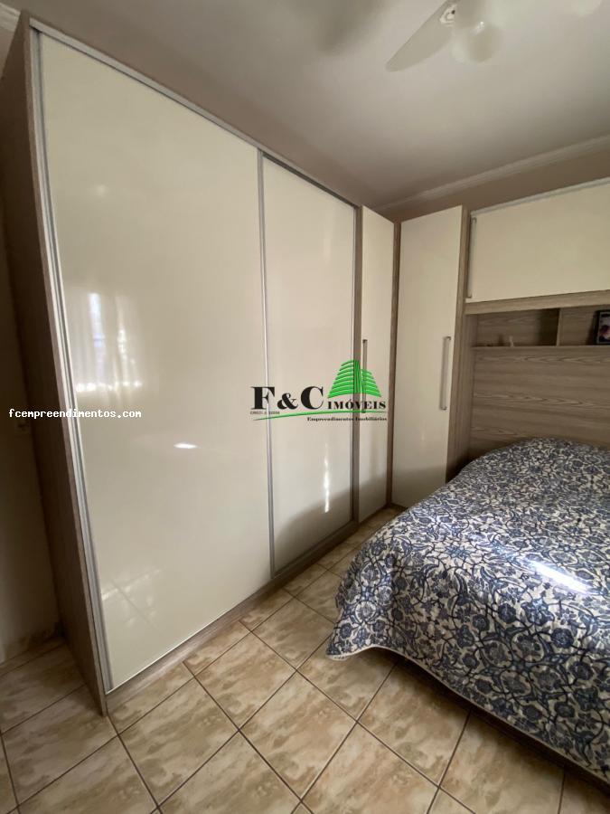 Casa à venda com 2 quartos, 140m² - Foto 10