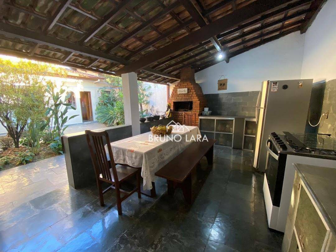 Casa à venda com 3 quartos, 200m² - Foto 14