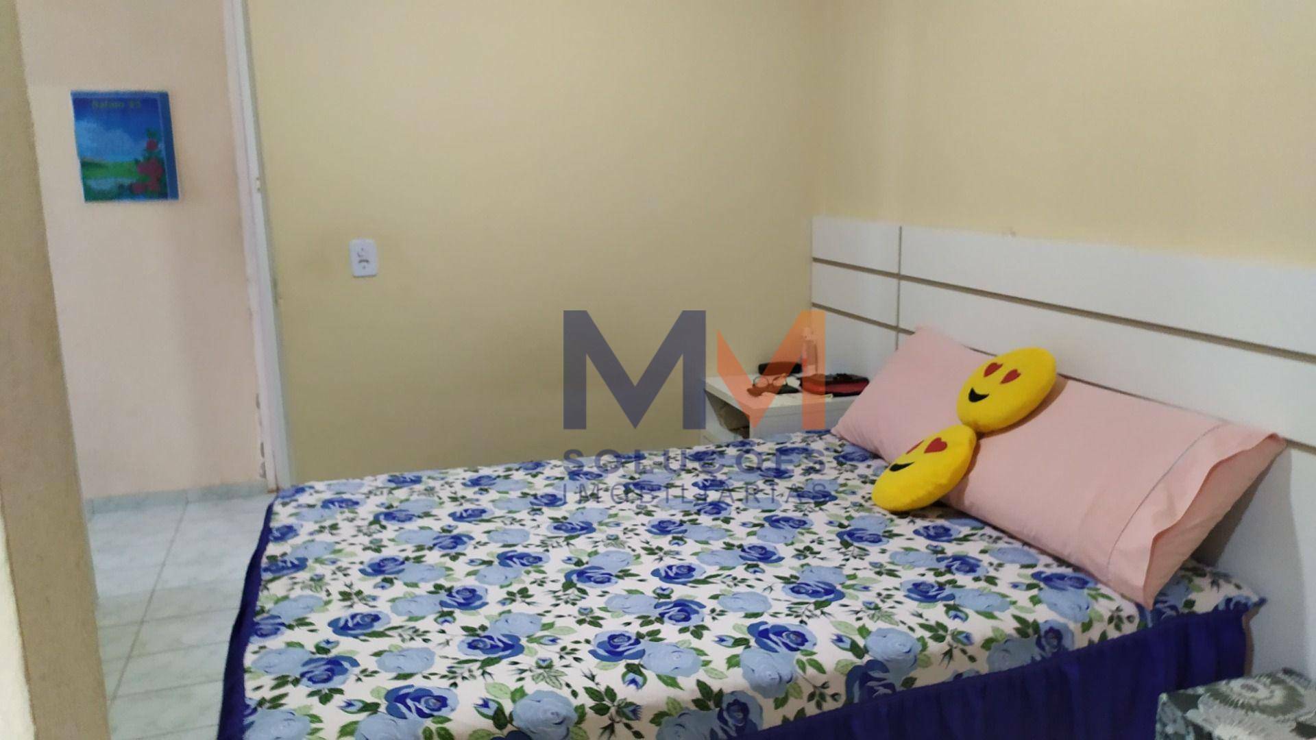Casa à venda com 2 quartos, 70m² - Foto 13