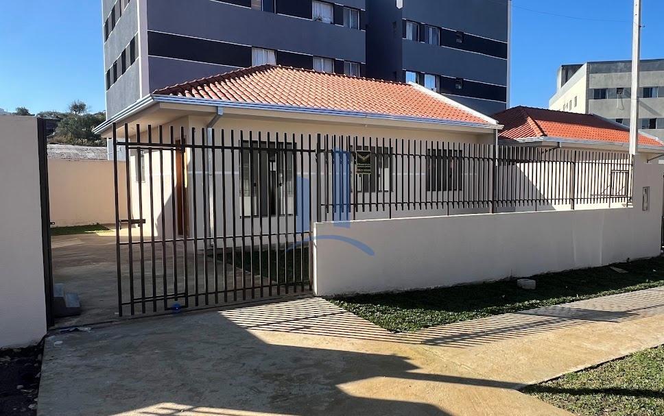 Casa à venda com 3 quartos, 53m² - Foto 1