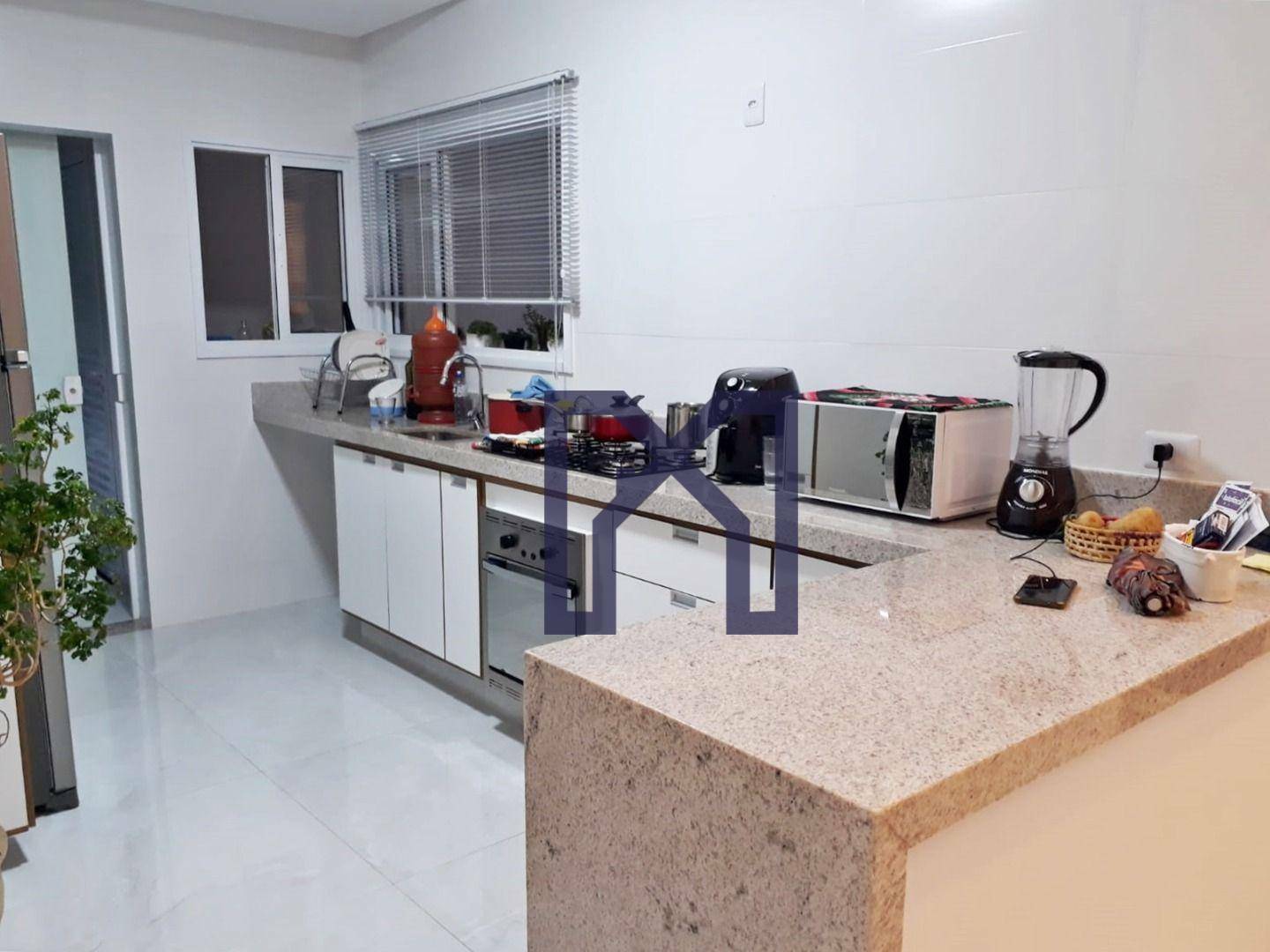 Casa à venda com 3 quartos, 205m² - Foto 10