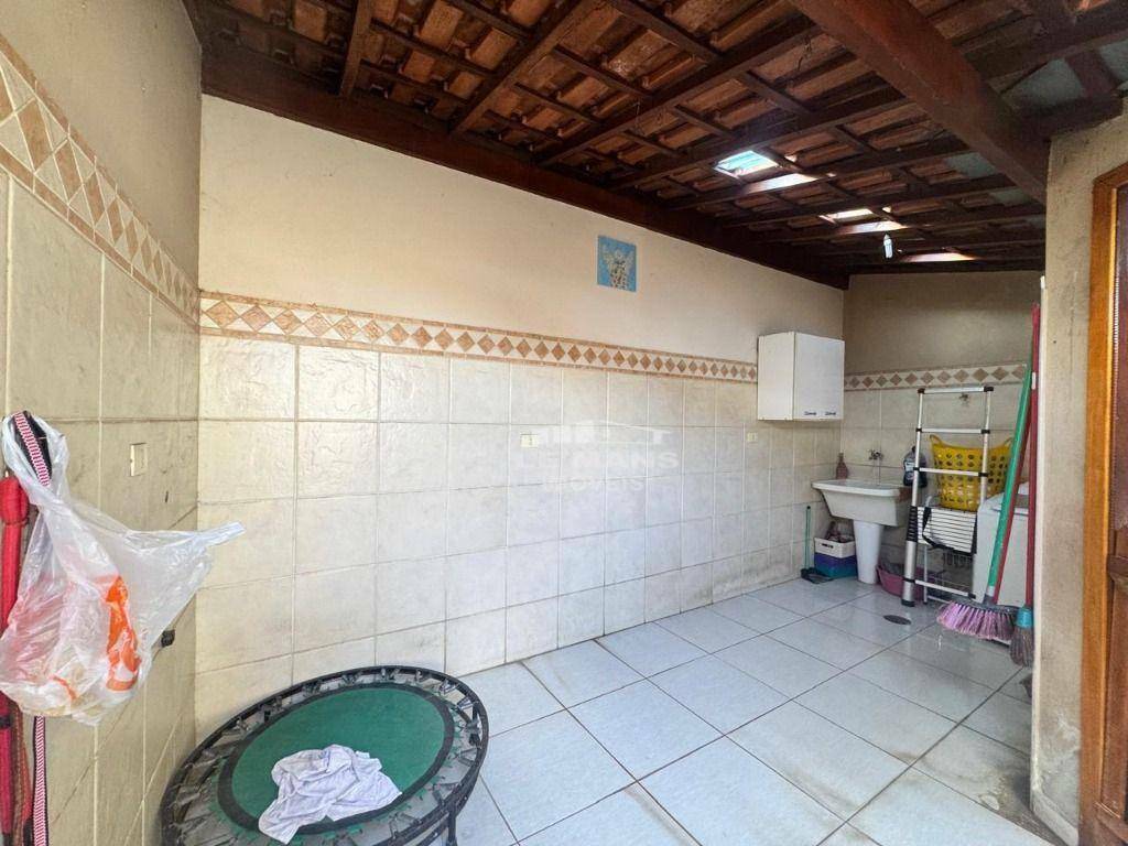 Casa à venda com 2 quartos, 88m² - Foto 15