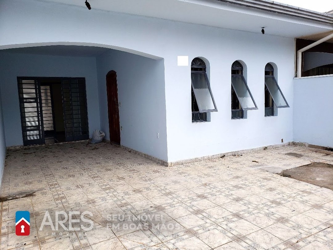 Casa para alugar com 2 quartos, 150m² - Foto 1