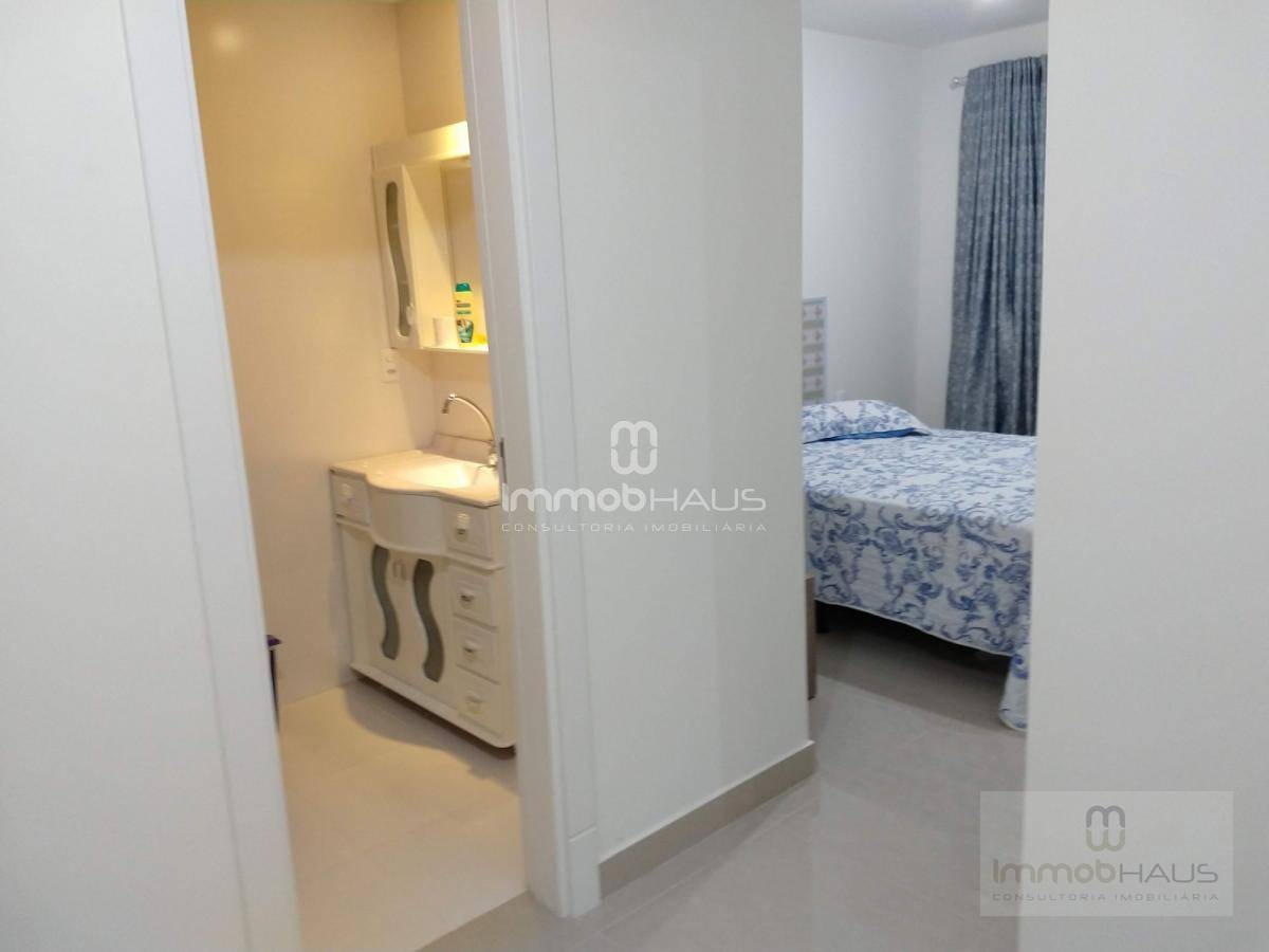 Apartamento à venda com 3 quartos, 106m² - Foto 13