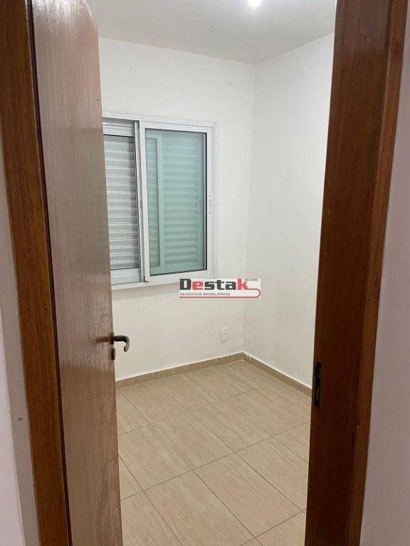 Apartamento à venda com 2 quartos, 40m² - Foto 8