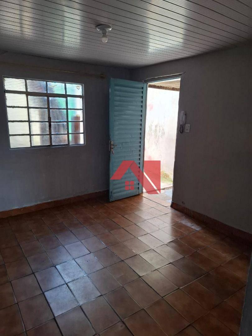 Casa à venda com 2 quartos, 80m² - Foto 11