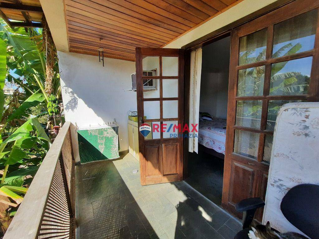 Casa de Condomínio à venda com 4 quartos, 243m² - Foto 5