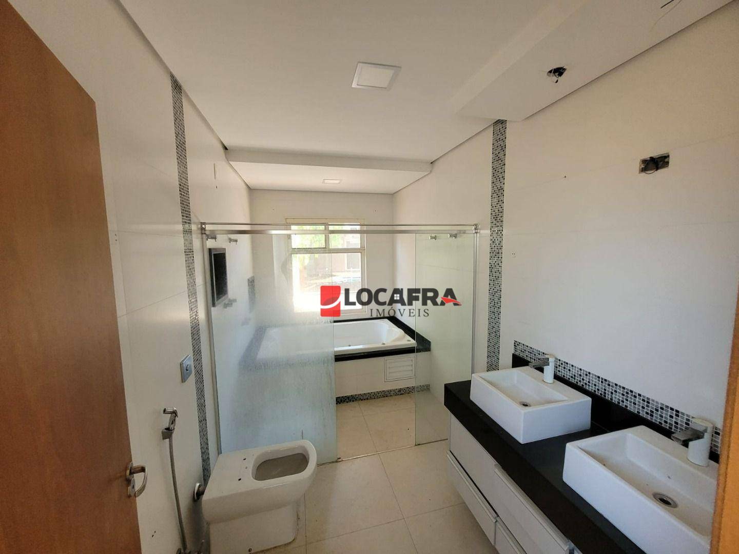 Casa à venda e aluguel com 4 quartos, 460m² - Foto 16