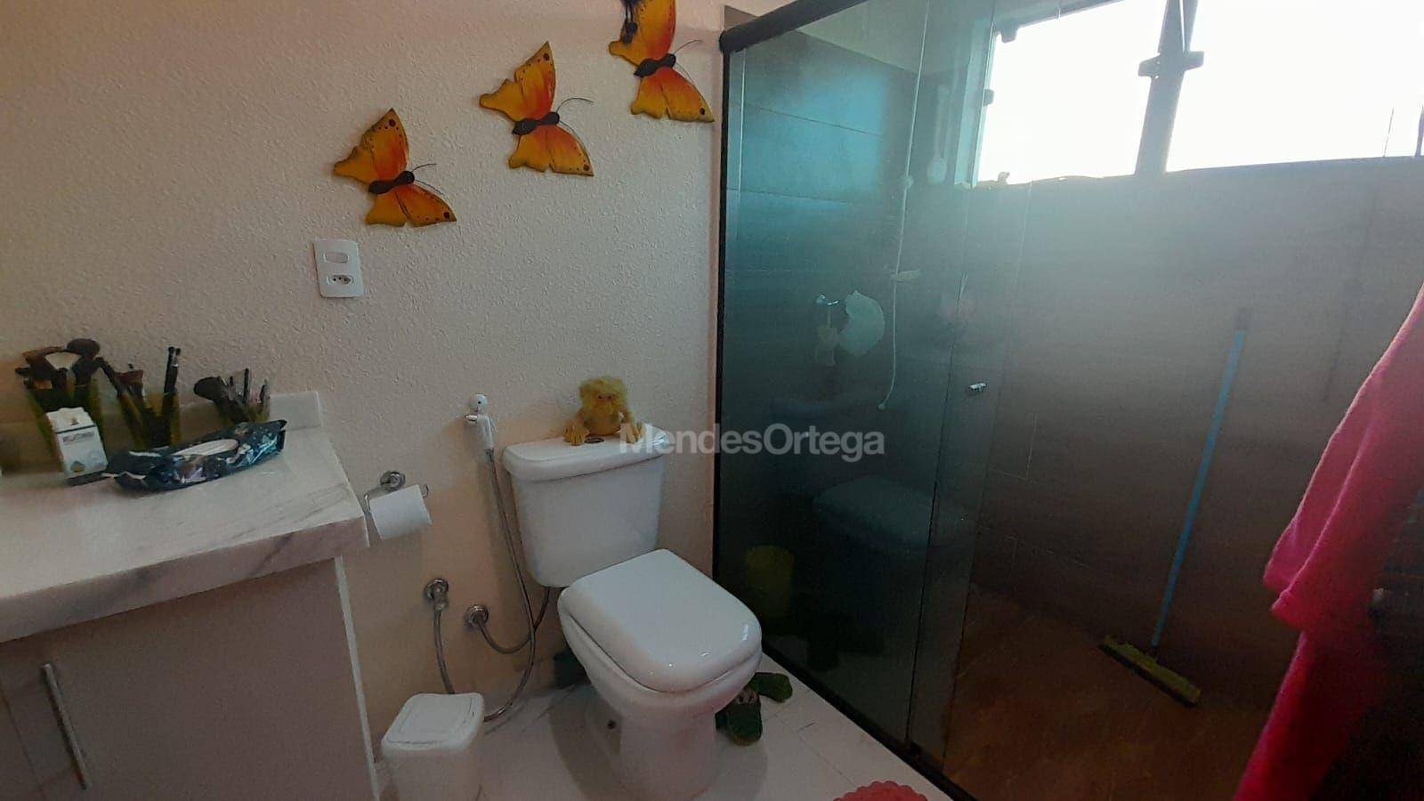 Casa à venda com 3 quartos, 219m² - Foto 13