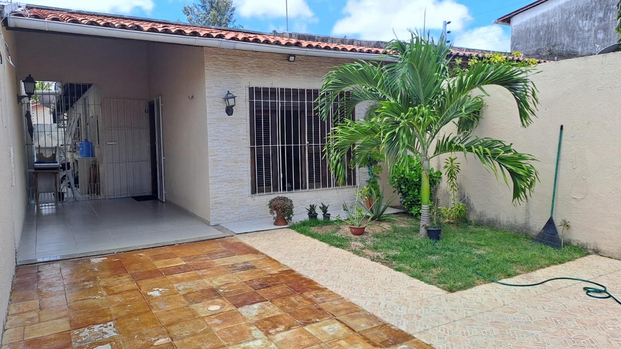 Casa à venda com 3 quartos, 160m² - Foto 1