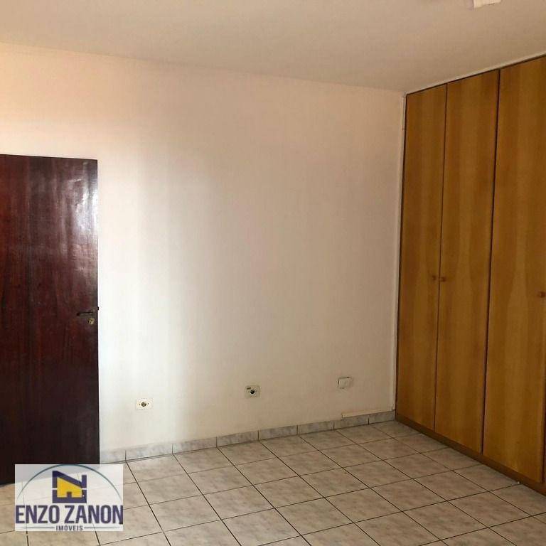 Casa para alugar com 3 quartos, 226m² - Foto 21