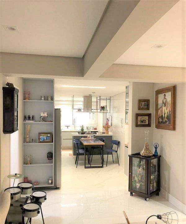 Apartamento à venda com 4 quartos, 189m² - Foto 3