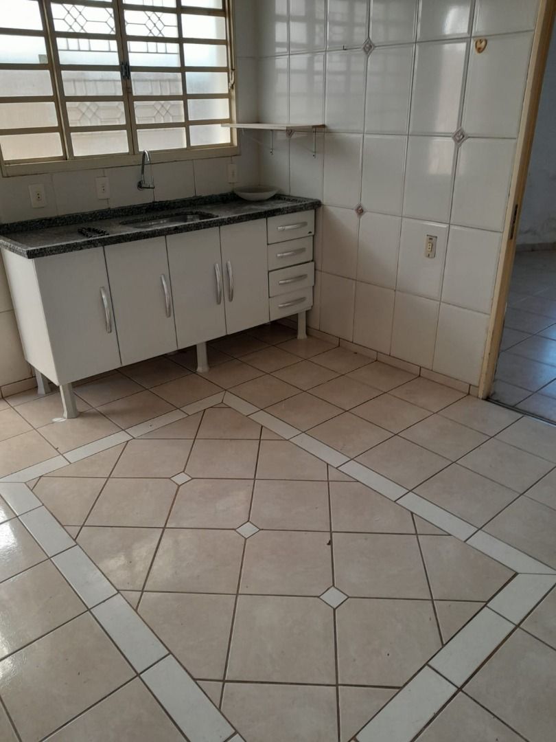 Casa à venda com 3 quartos, 180m² - Foto 6