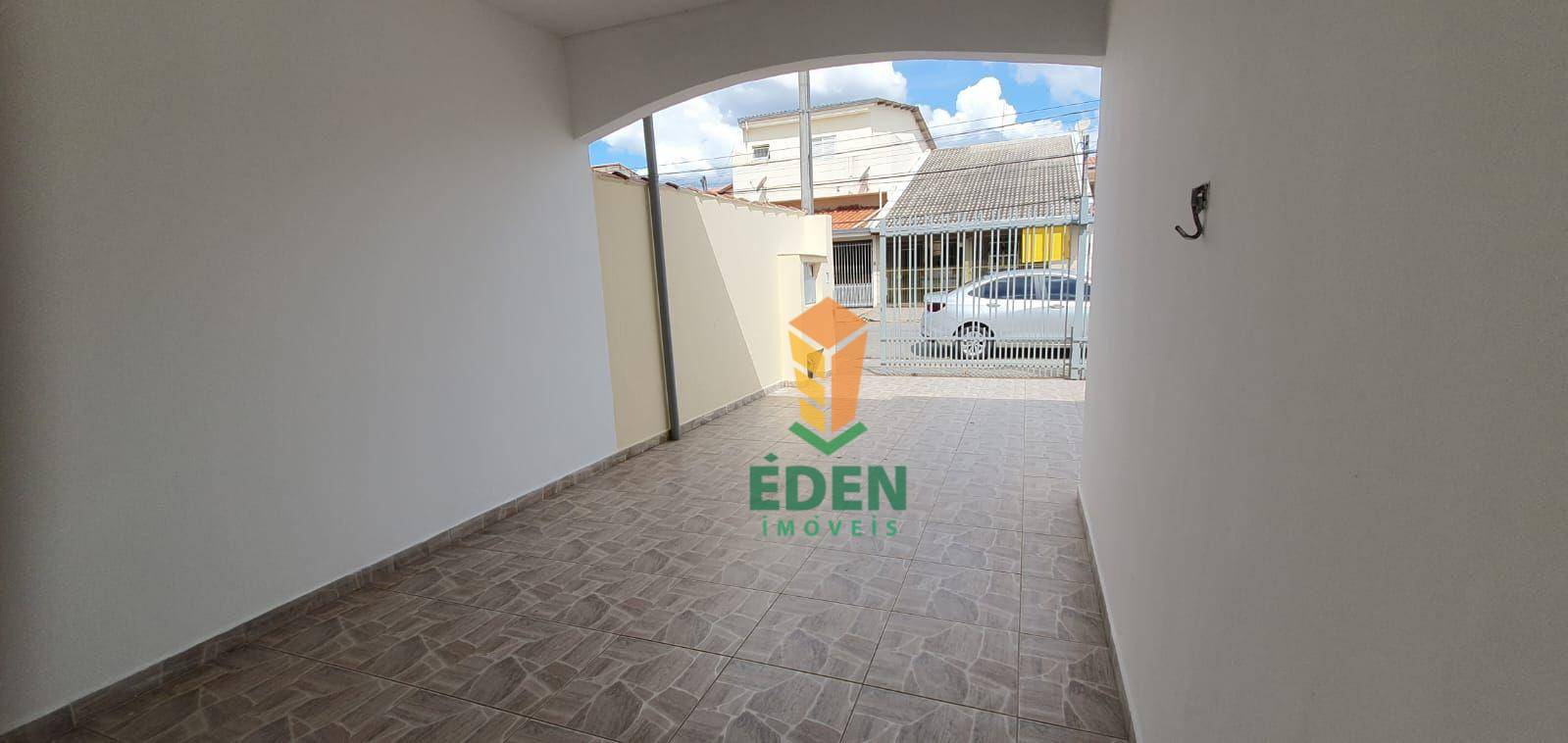 Casa à venda com 3 quartos, 108m² - Foto 4