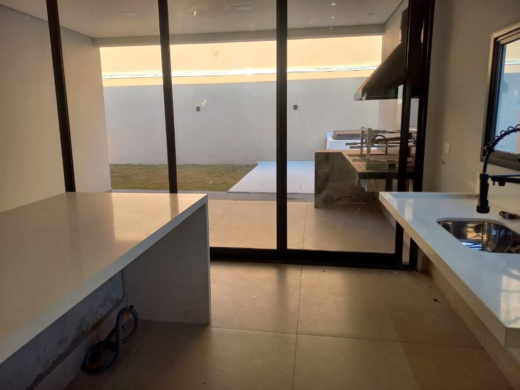 Casa de Condomínio à venda com 3 quartos, 350m² - Foto 9