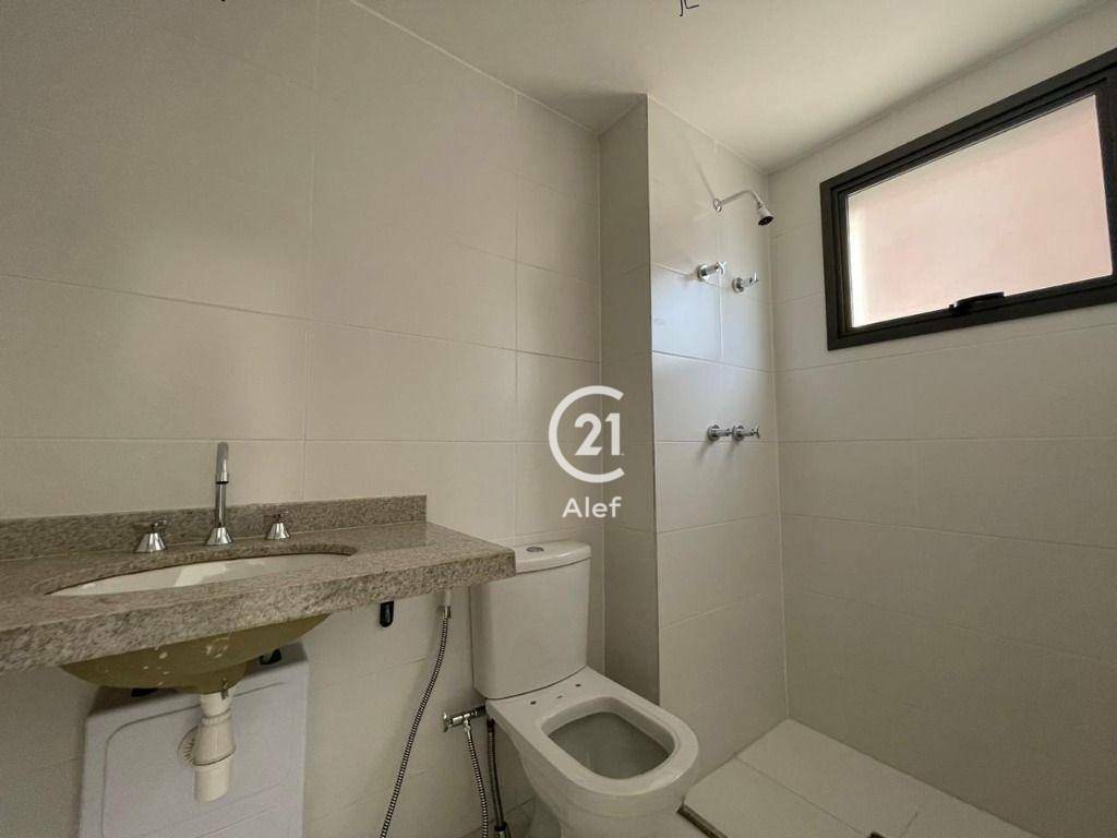 Apartamento à venda com 3 quartos, 162m² - Foto 19