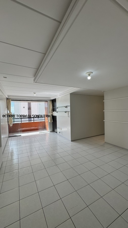 Apartamento à venda com 3 quartos, 92m² - Foto 2