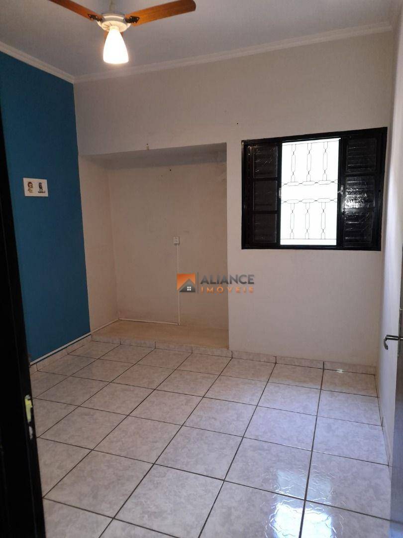 Casa à venda com 3 quartos, 79m² - Foto 6