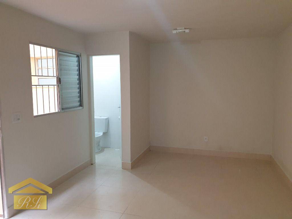 Casa para alugar com 1 quarto, 30m² - Foto 5