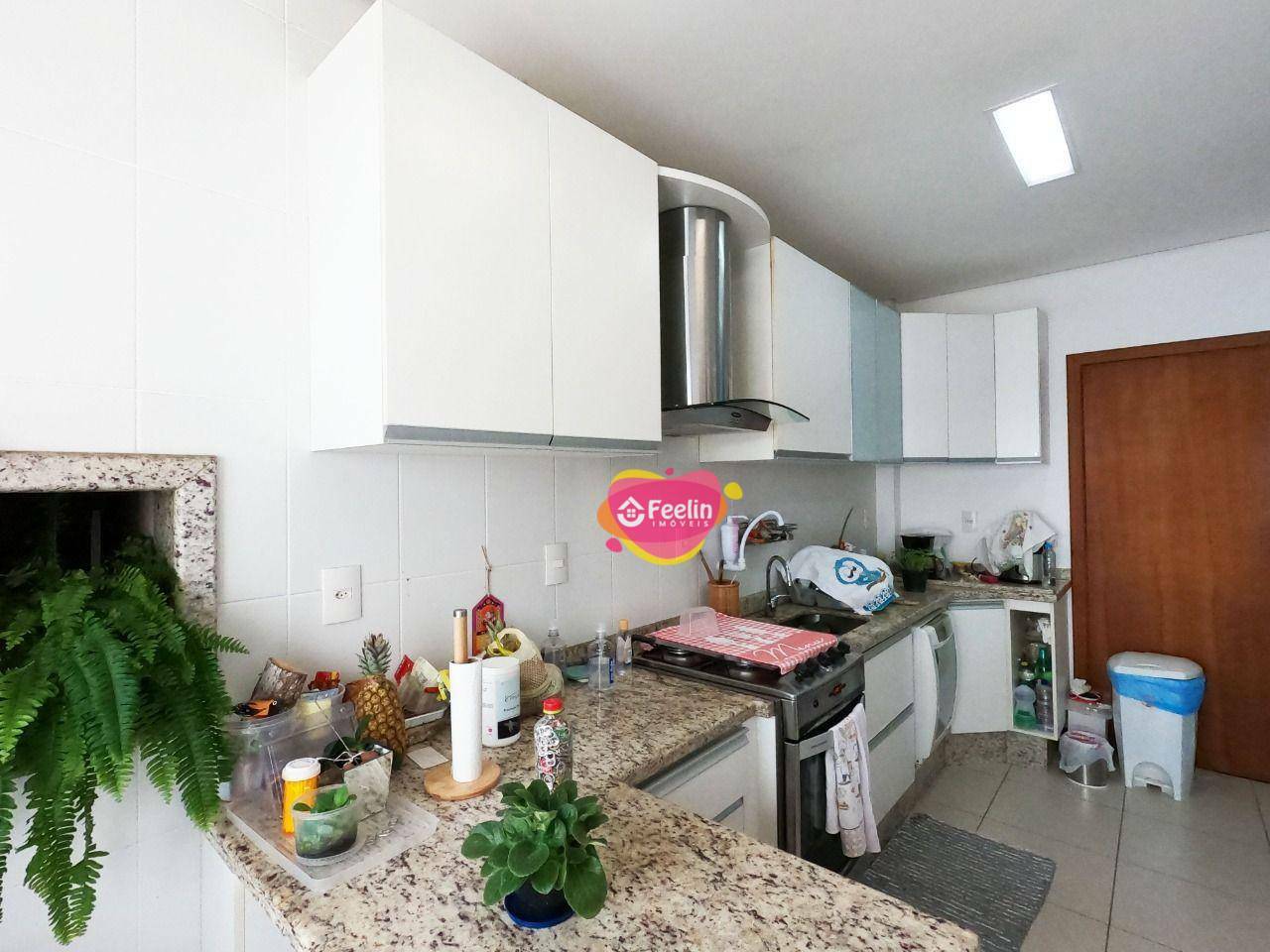 Apartamento à venda com 3 quartos, 182m² - Foto 6