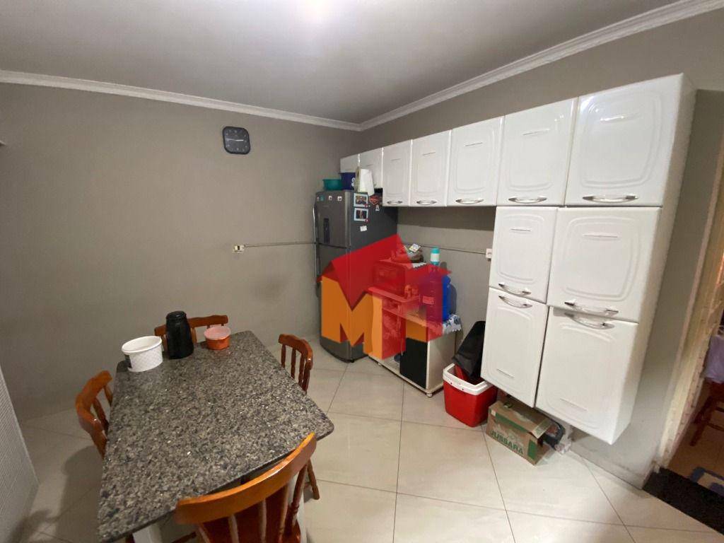 Casa à venda com 3 quartos, 140m² - Foto 14