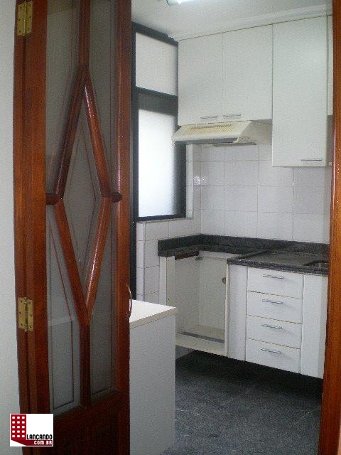 Apartamento à venda com 3 quartos, 98m² - Foto 8