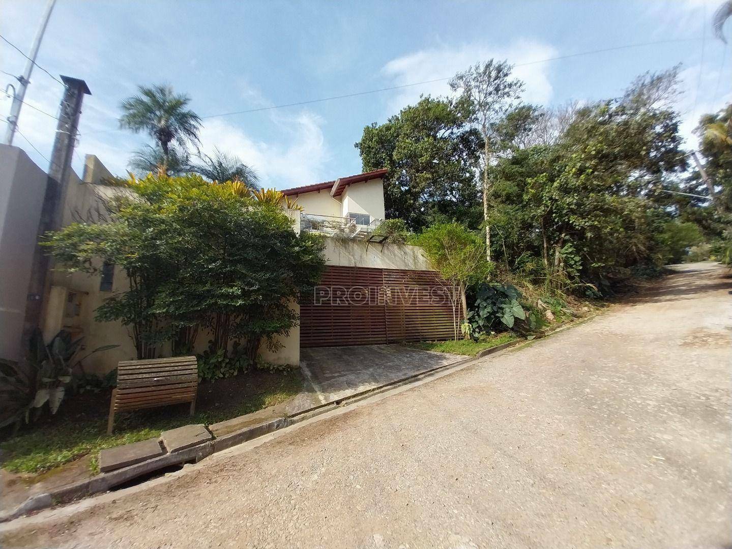 Casa de Condomínio à venda com 4 quartos, 232m² - Foto 2