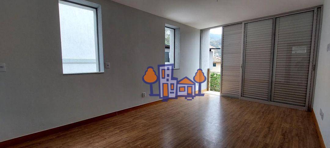 Casa à venda com 3 quartos, 240m² - Foto 16