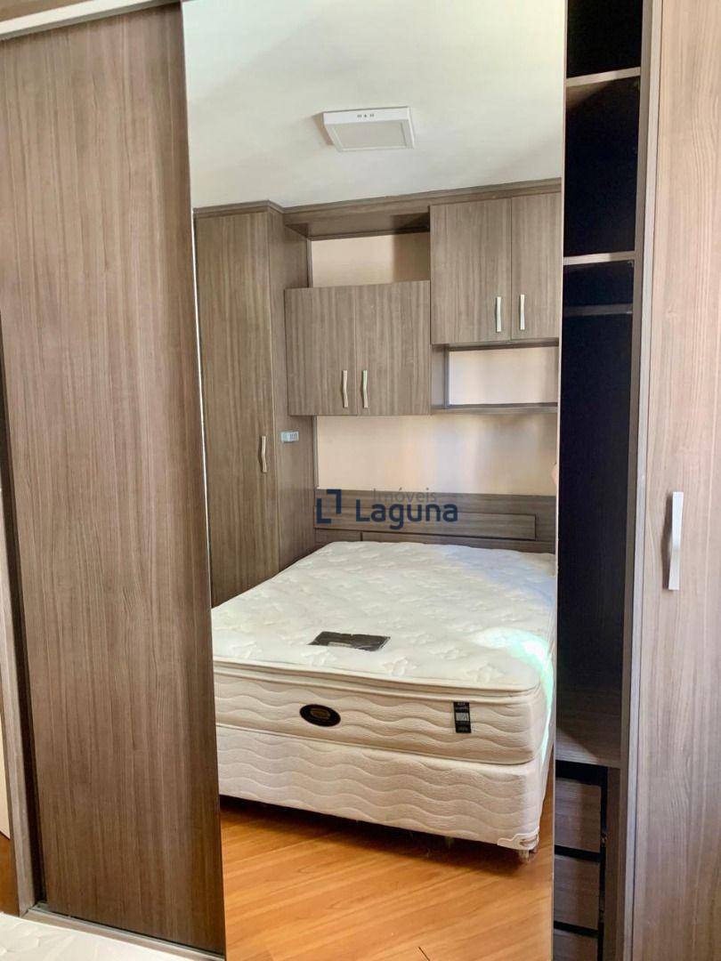 Apartamento para alugar com 2 quartos, 103m² - Foto 11