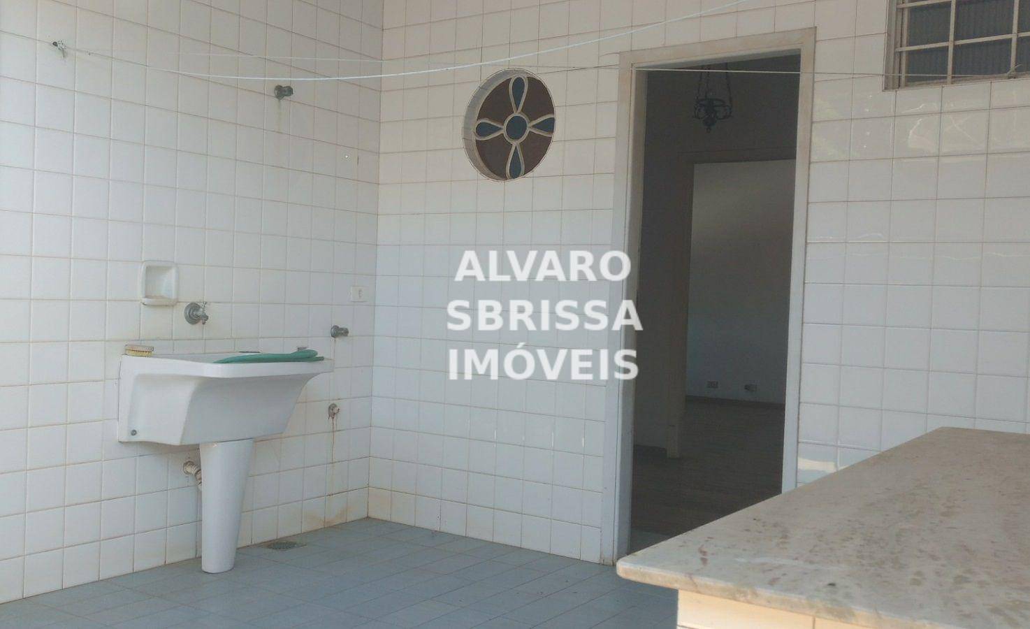 Casa à venda com 3 quartos, 290m² - Foto 16