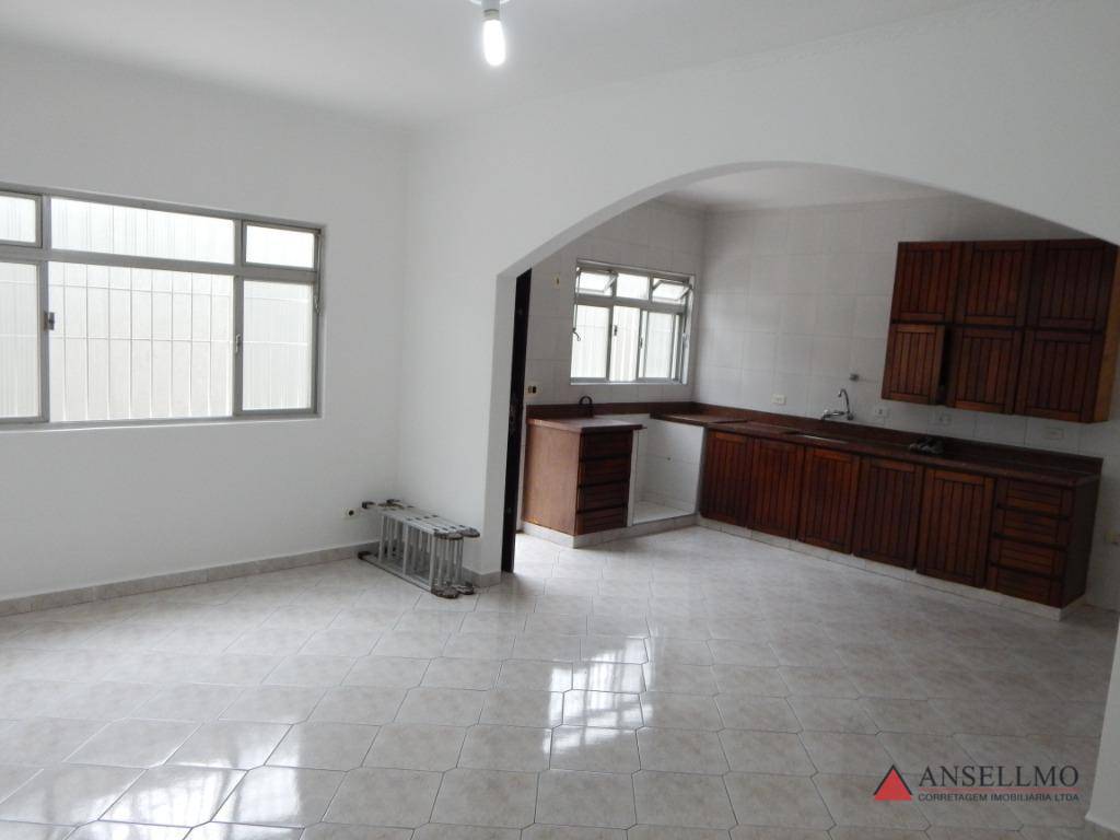 Casa para alugar com 4 quartos, 270m² - Foto 10