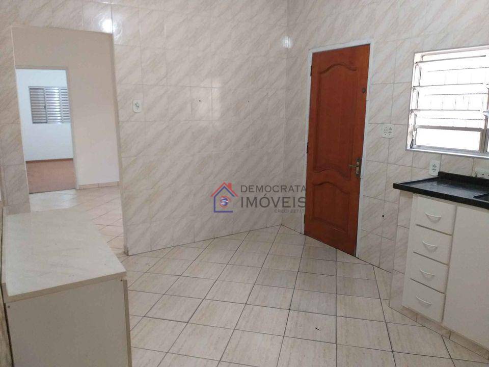 Casa à venda com 3 quartos, 125m² - Foto 1