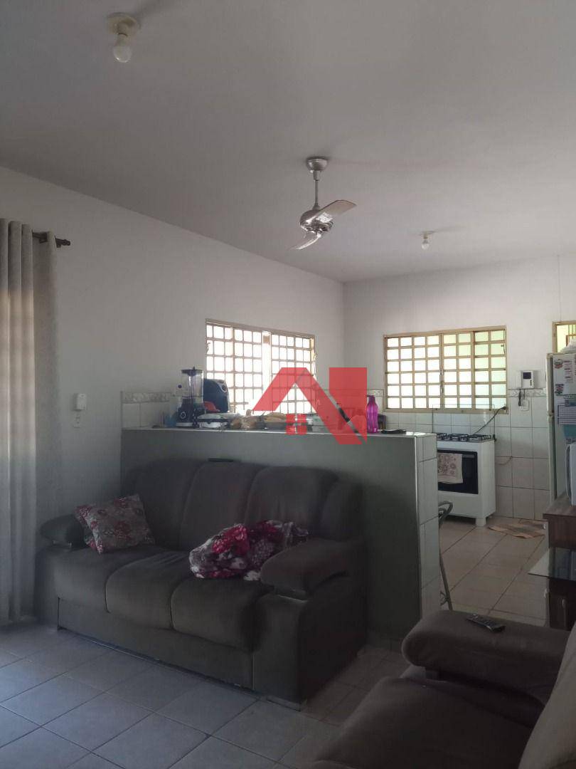 Chácara à venda com 3 quartos, 250m² - Foto 19