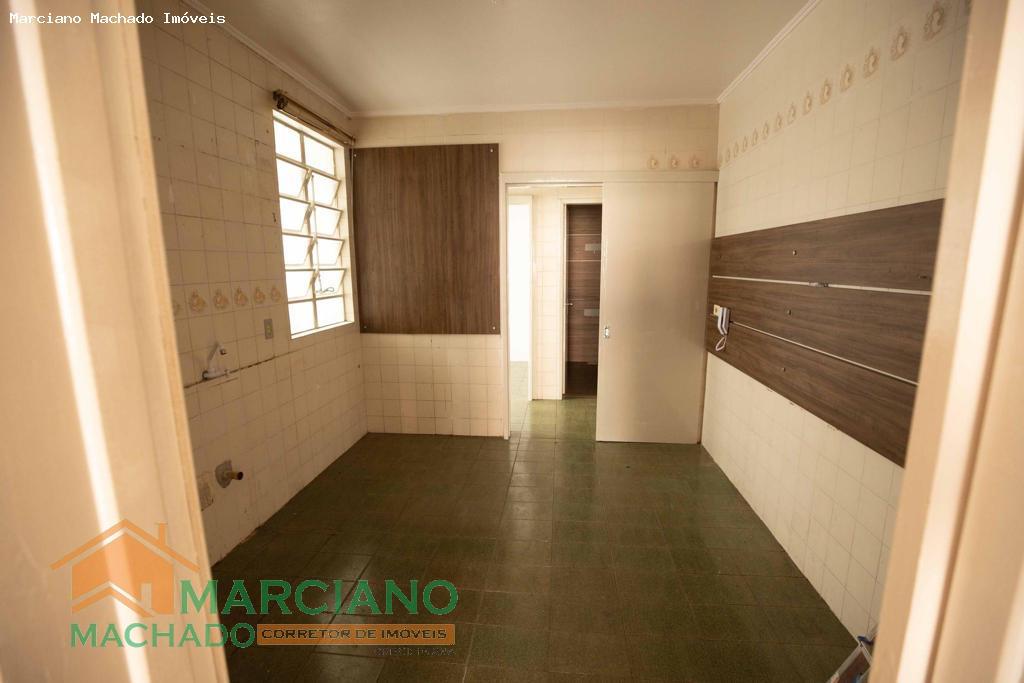 Apartamento à venda com 3 quartos, 111m² - Foto 11