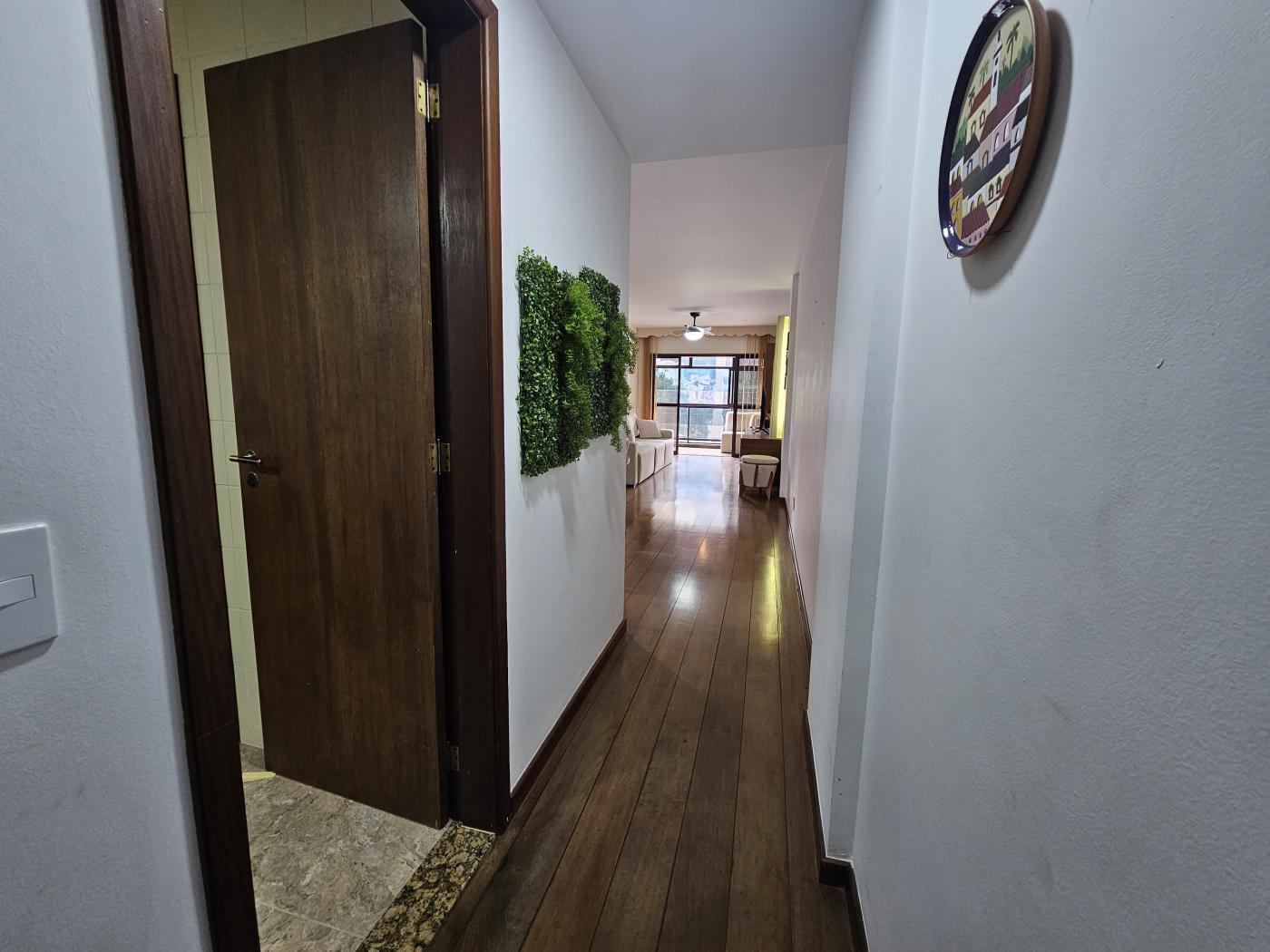 Apartamento à venda com 2 quartos, 112m² - Foto 2