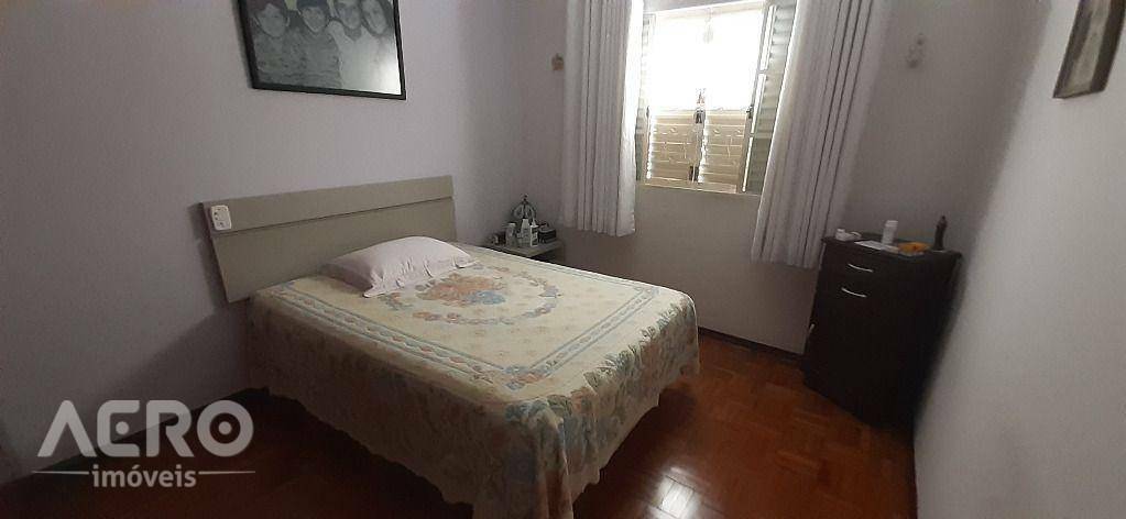 Casa à venda com 3 quartos, 160m² - Foto 16