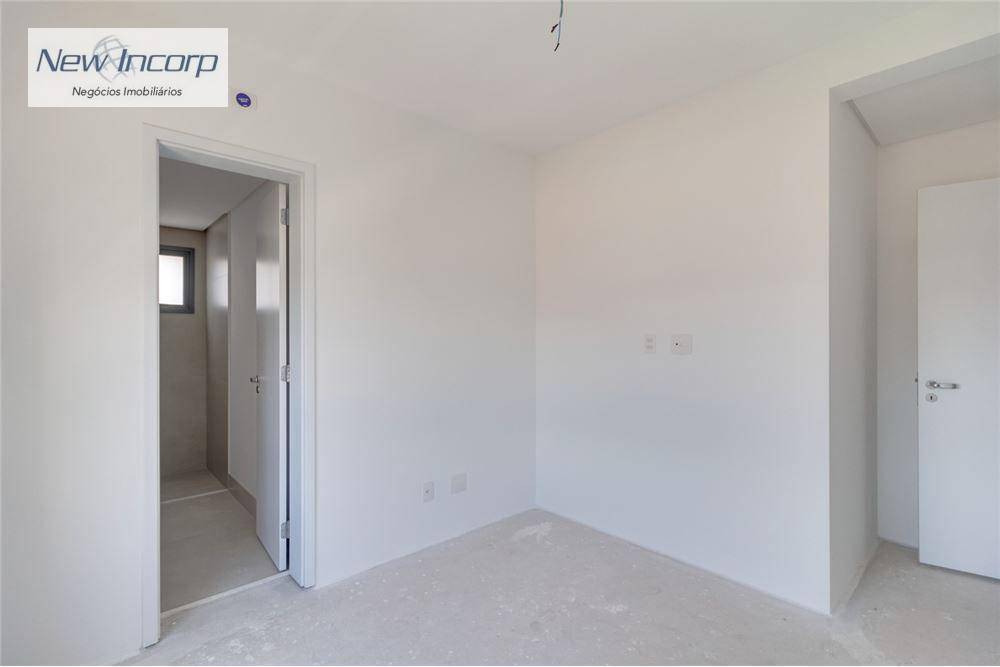 Apartamento à venda com 3 quartos, 159m² - Foto 8