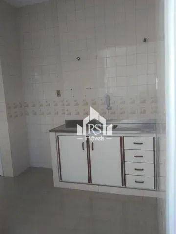 Apartamento à venda com 2 quartos, 63m² - Foto 2