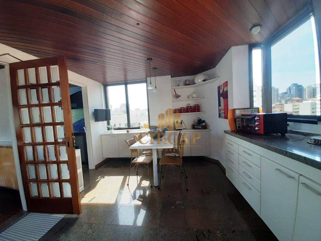 Apartamento à venda com 3 quartos, 208m² - Foto 12