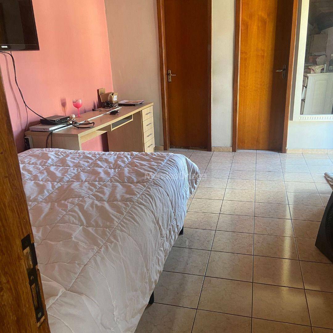 Apartamento à venda com 3 quartos, 176m² - Foto 4