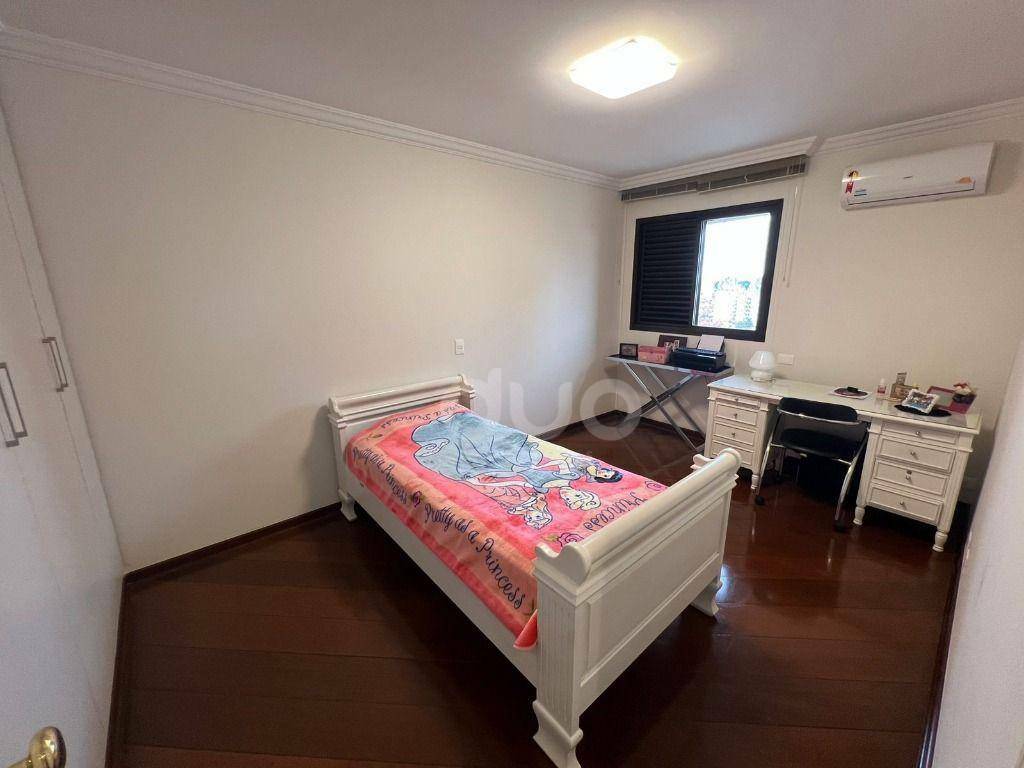 Apartamento à venda com 3 quartos, 227m² - Foto 35