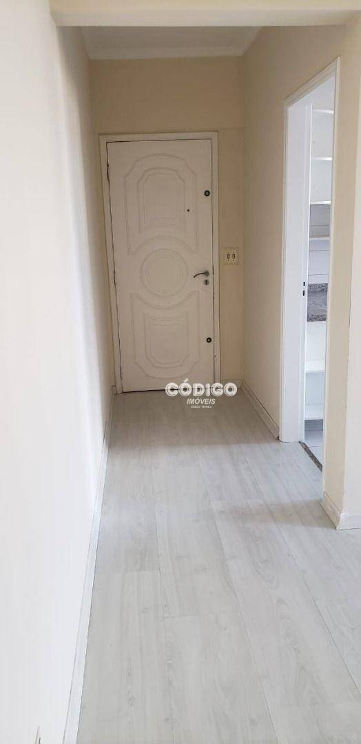 Apartamento à venda com 2 quartos, 75m² - Foto 15