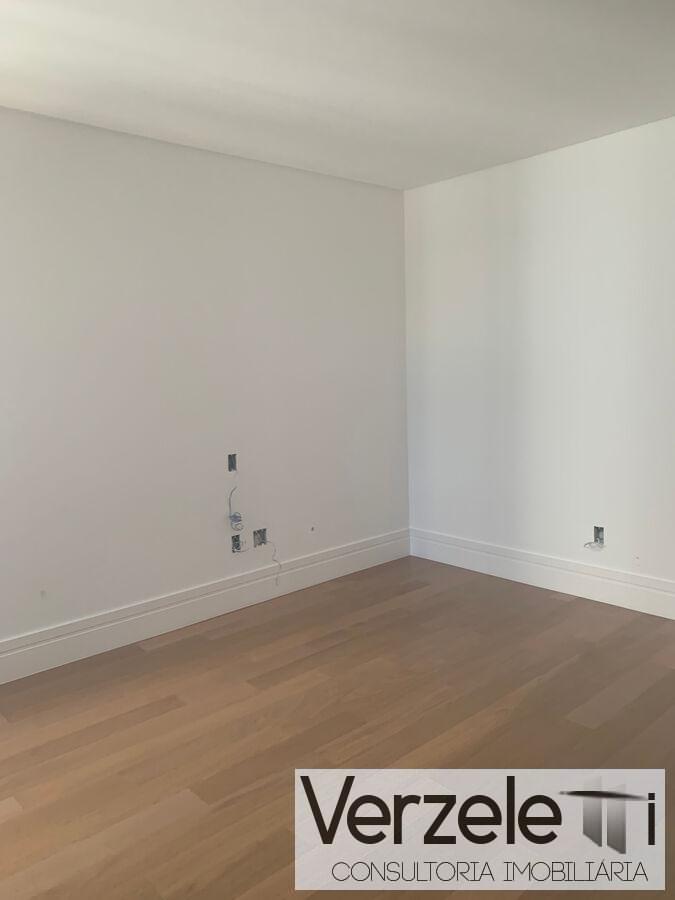 Apartamento à venda com 4 quartos, 230m² - Foto 13