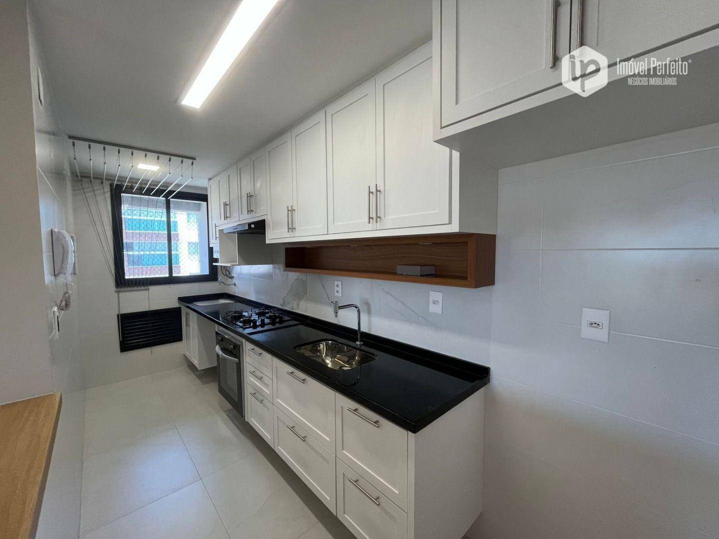 Apartamento para alugar com 2 quartos, 69m² - Foto 12